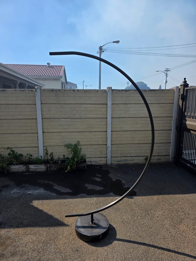 Single curved steel event backdrop stand